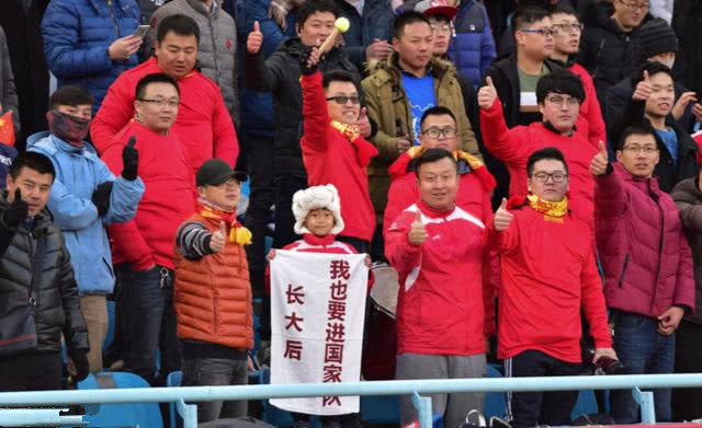 中国队两场大败里皮没有责任吗,中国男足后续该怎么办