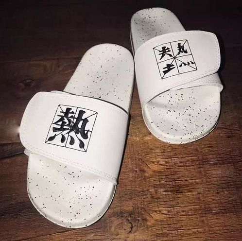 夏季最新火爆的网红拖鞋,网红毛拖鞋哪种款式百搭