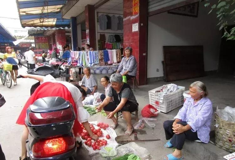 住在乐山杨湾乡的快乐,是一般人想象不到的……