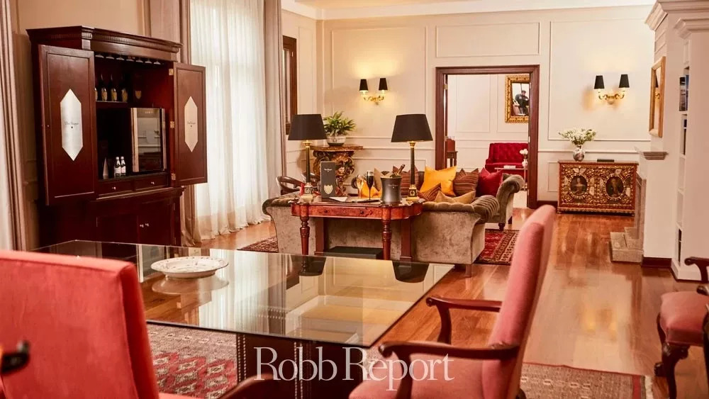 琼瑶杯·美酒丨这个秋天来一场与香槟的冒险之旅