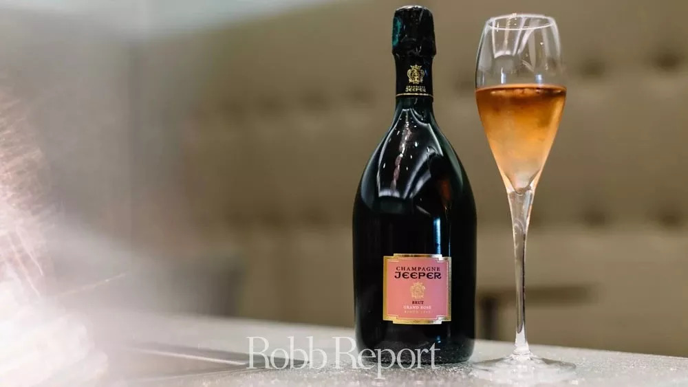 琼瑶杯·美酒丨这个秋天来一场与香槟的冒险之旅