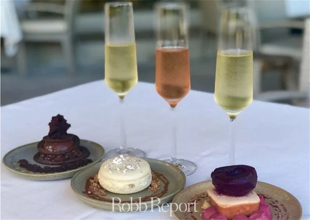 琼瑶杯·美酒丨这个秋天来一场与香槟的冒险之旅