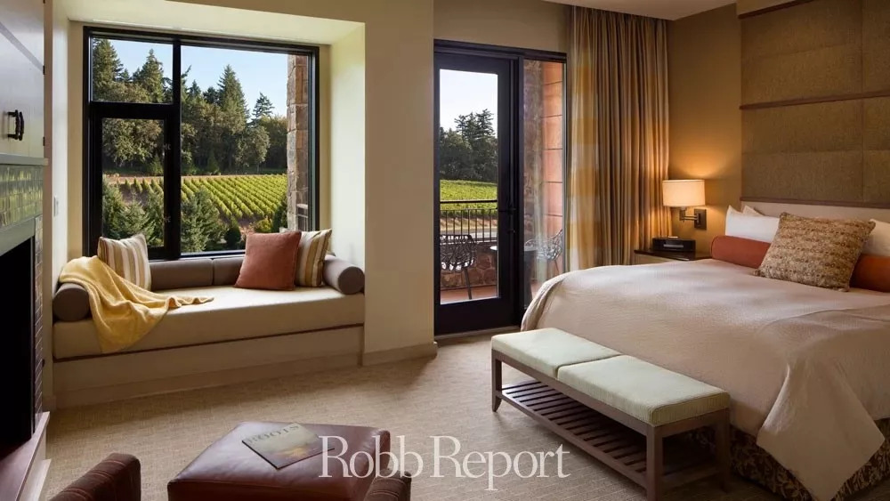 琼瑶杯·美酒丨这个秋天来一场与香槟的冒险之旅