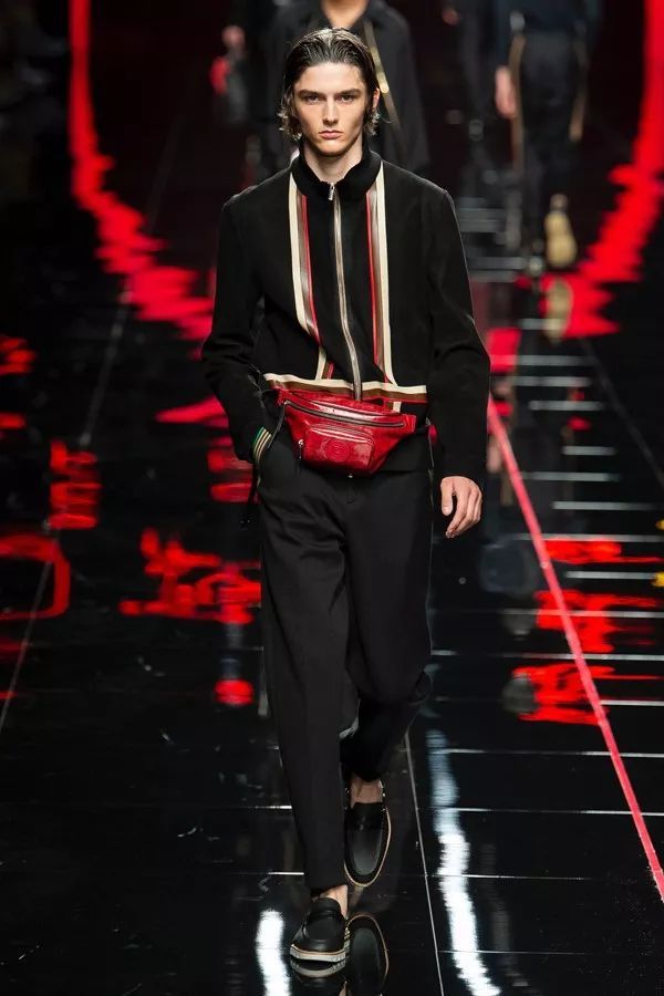 fendi2018春夏男装秀场,fendi秀场2022观众席
