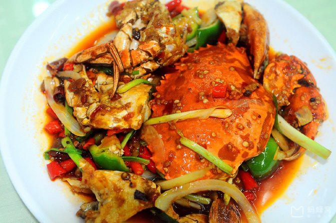 三亚旅游吃海鲜住宿攻略,三亚奥特莱斯购物攻略