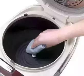 电饭煲饭没煮熟夹生饭怎么补救,米饭没熟怎么挽救