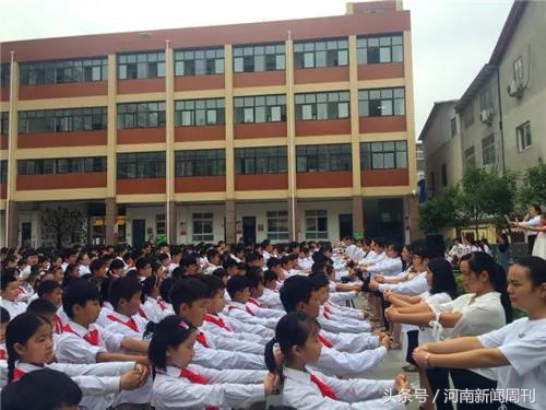 师生话成长助力荟萃梦——荟萃路小学2018—2019学年开学典礼