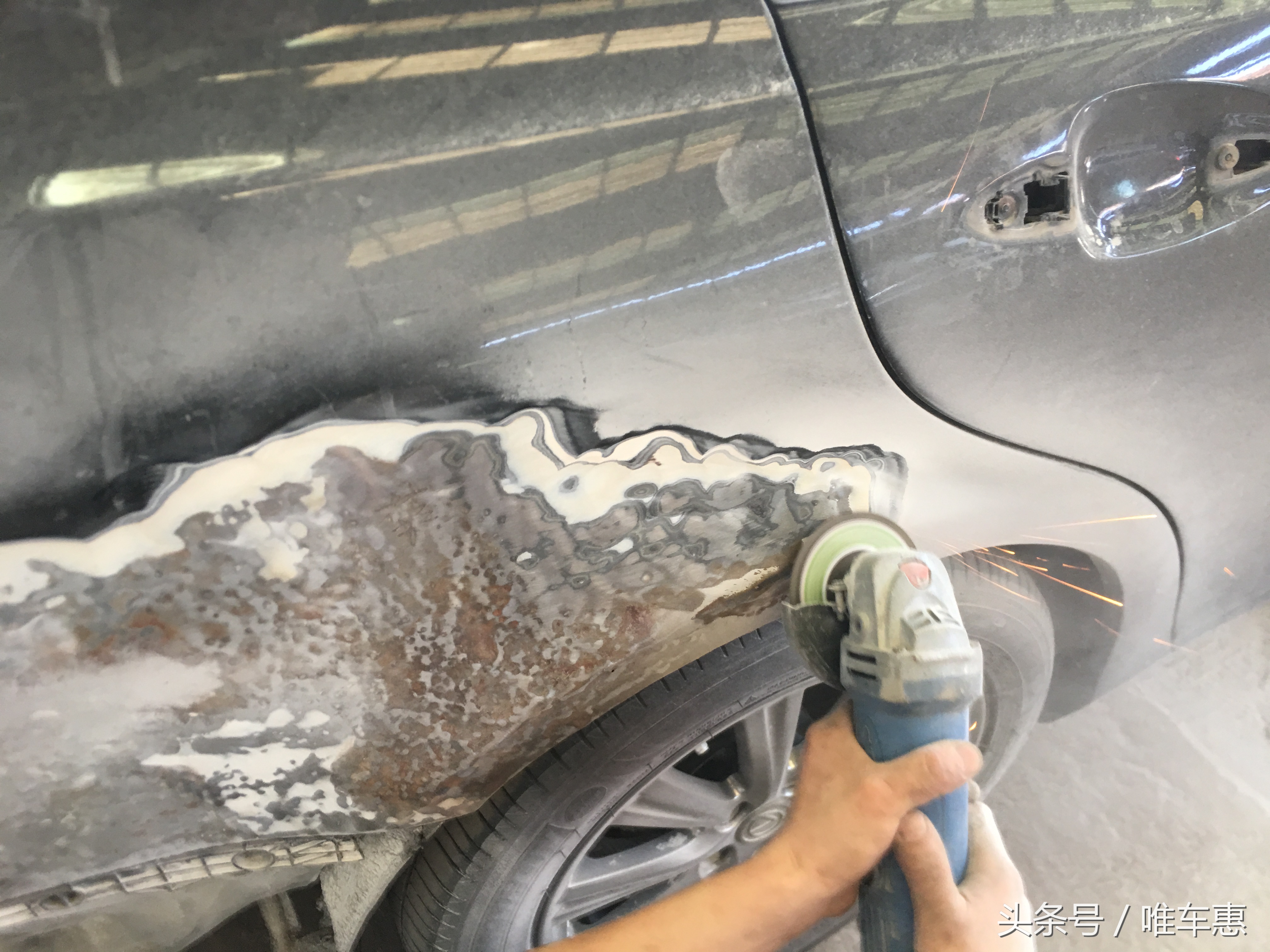 雷克萨斯es黑色车漆怎么样,雷克萨斯es车漆爆皮