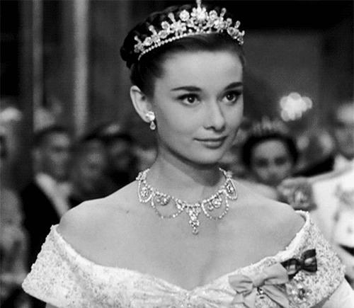 环球女子图鉴|精致叛逆,英国女人才不是你们认为的强势和淑女