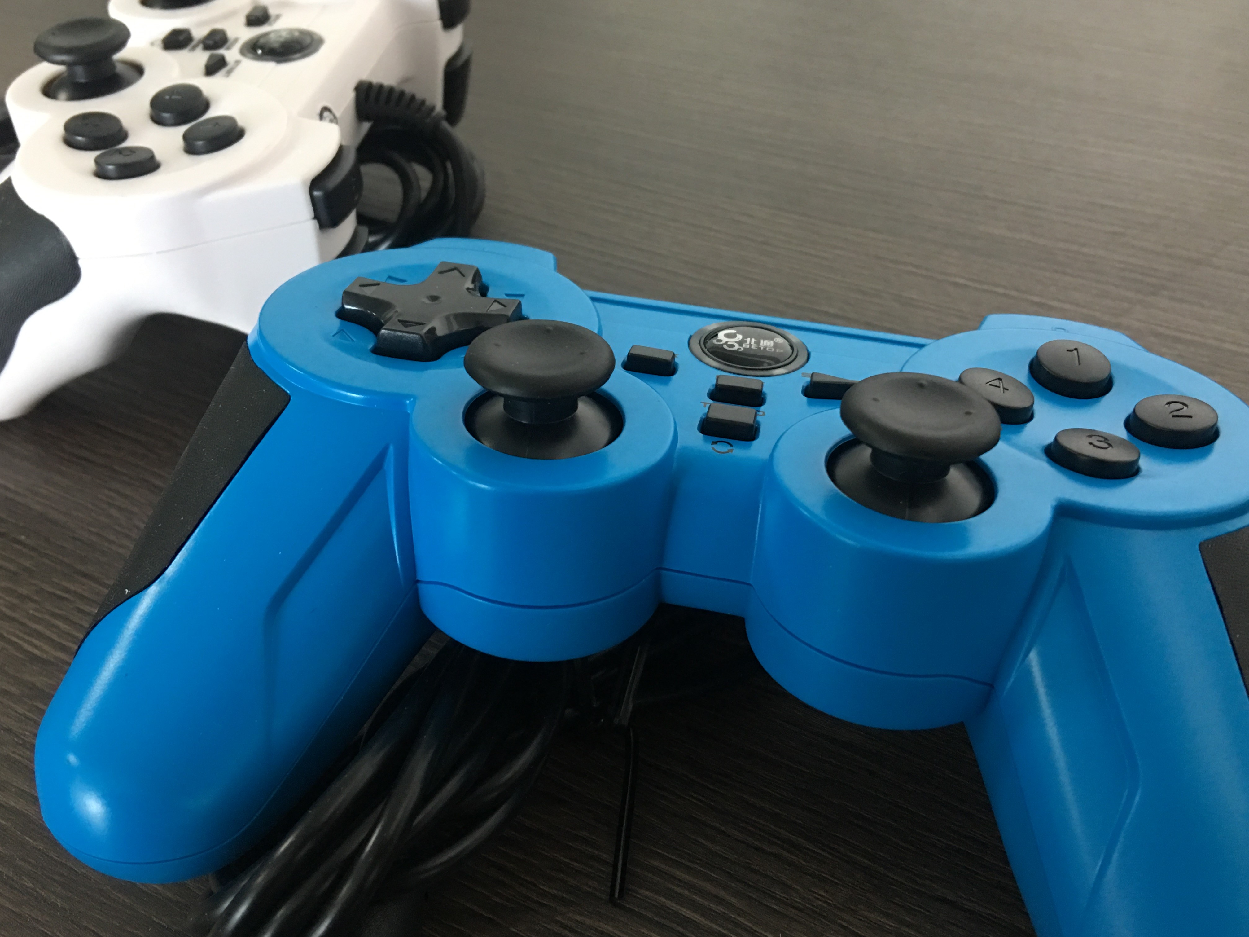 游戏手柄正版攻略,游戏手柄选购指南