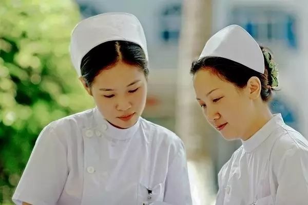 下尿管出尿慢怎么回事,下了尿管为何还会有尿感