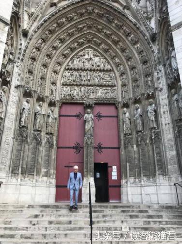 一部小说写活中世纪史：中世纪的性压抑和*楼青**文化