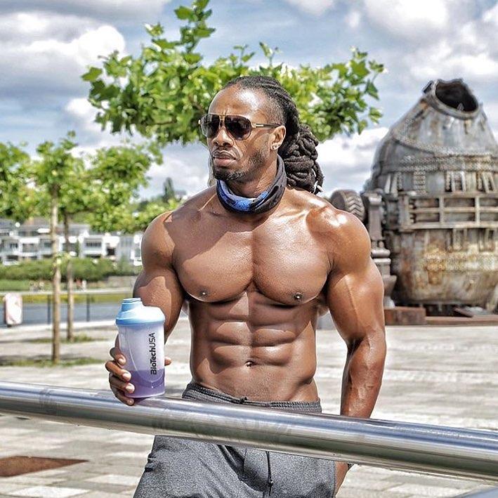 胸肌力量太弱怎么训练,胸肌如何练才有形呢