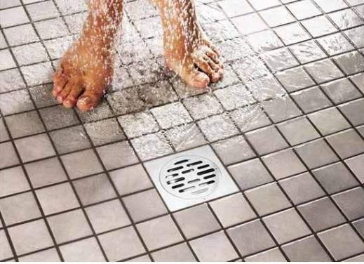家里的地漏反臭味一招解决,家庭地漏臭味怎么解决