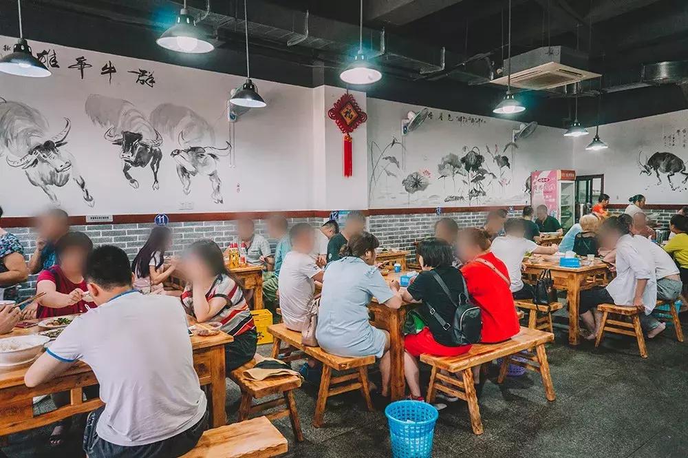 翻山越岭都有人要去吃的牛肉馆，到底值不值？