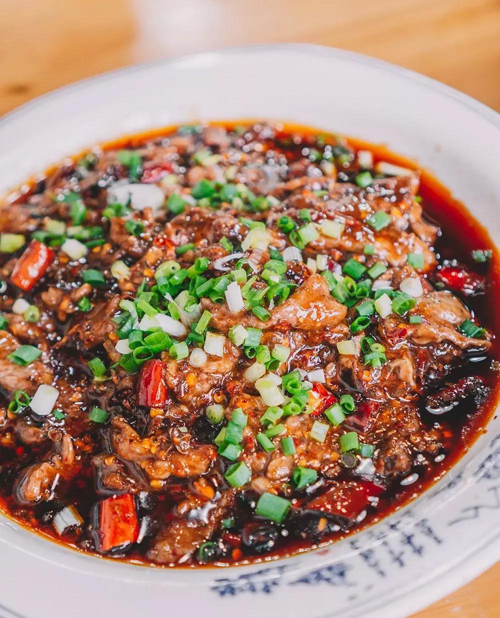 翻山越岭都有人要去吃的牛肉馆，到底值不值？