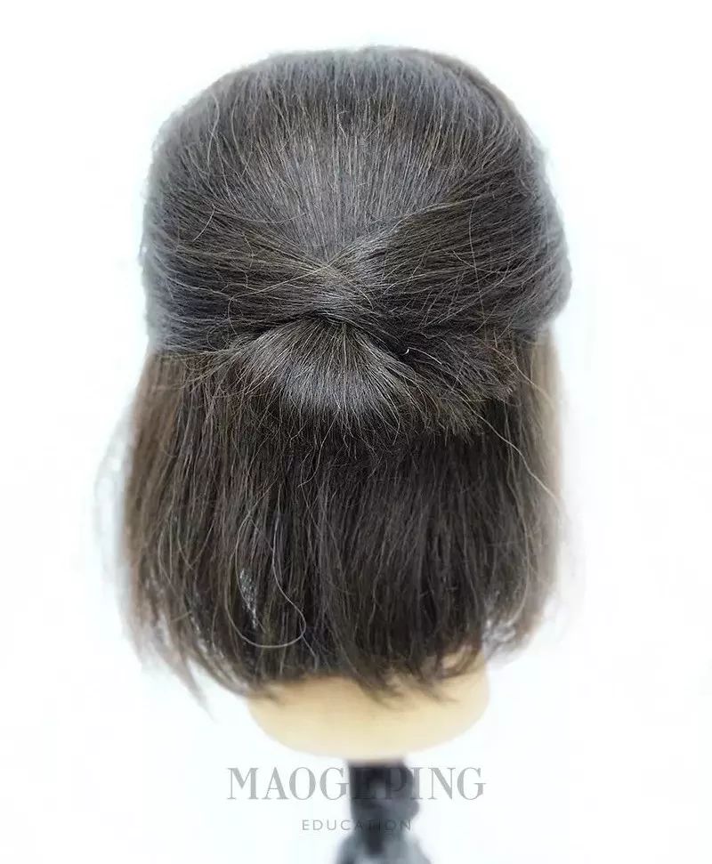 女童8-9岁中短发怎么扎简单又漂亮,30岁短发怎么扎好看又简单漂亮