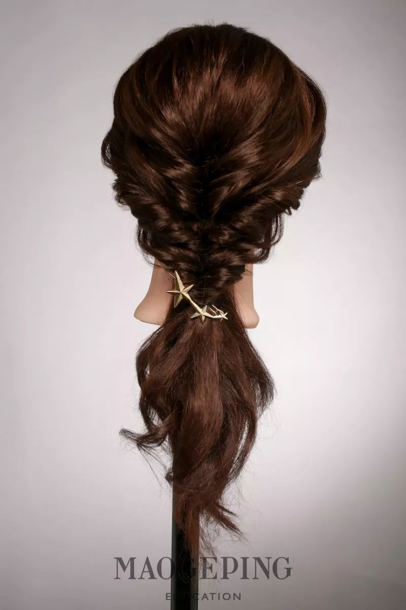 女童8-9岁中短发怎么扎简单又漂亮,30岁短发怎么扎好看又简单漂亮