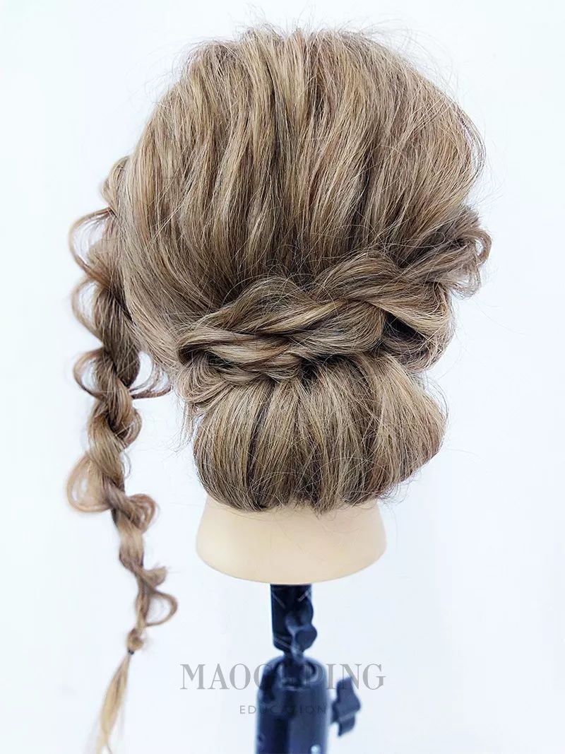 女童8-9岁中短发怎么扎简单又漂亮,30岁短发怎么扎好看又简单漂亮