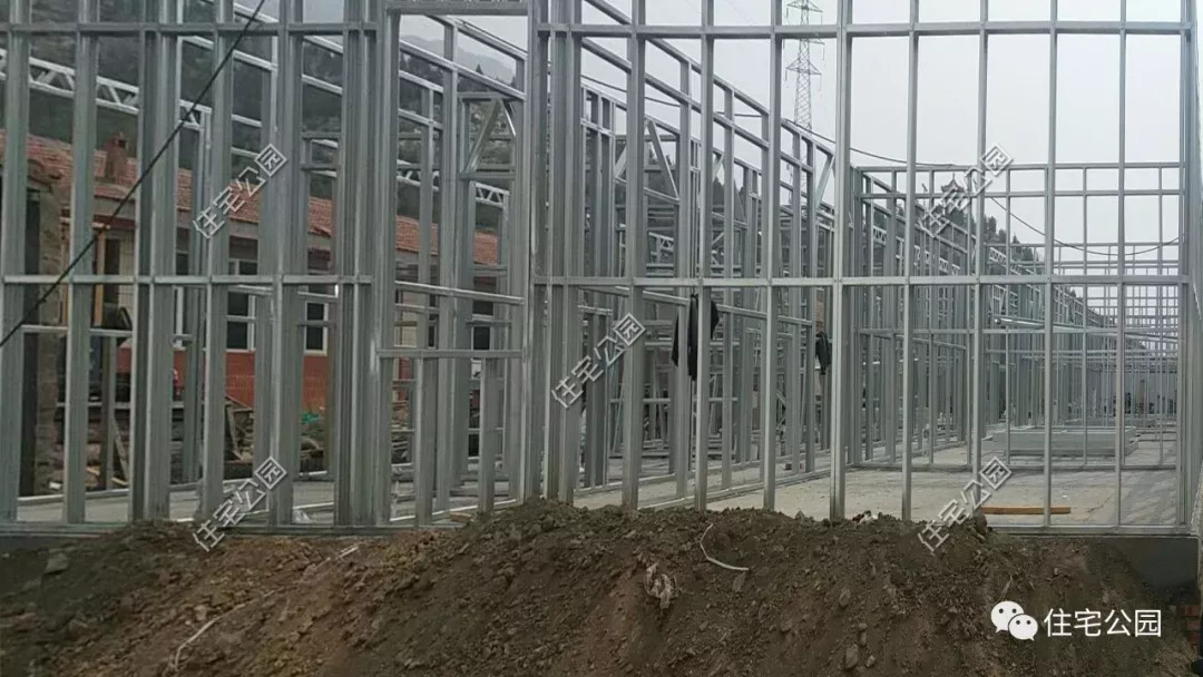 河北保定曲阳轻钢别墅,农村100平方10万元左右的轻钢别墅