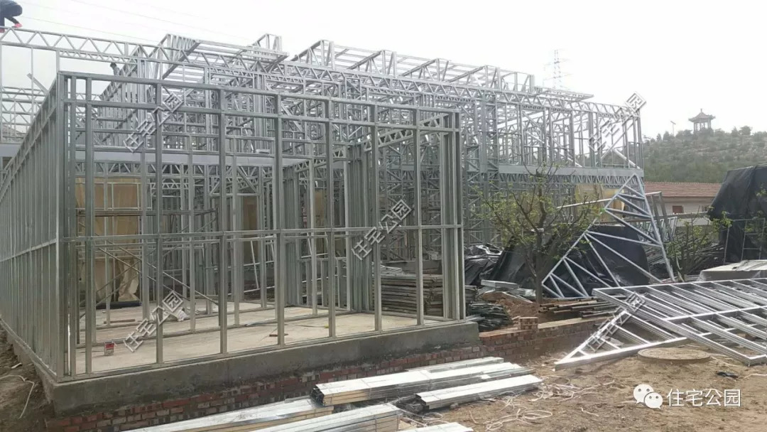 河北保定曲阳轻钢别墅,农村100平方10万元左右的轻钢别墅