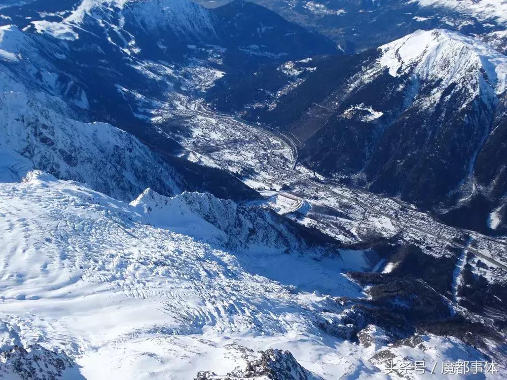 世界最大室内滑雪场上海冰雪世界,全球最大室内滑雪场在临港