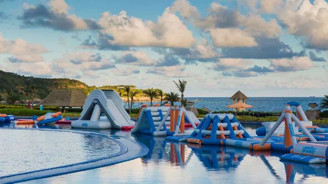 弄一个室外水上乐园,在野外制造一个水上乐园