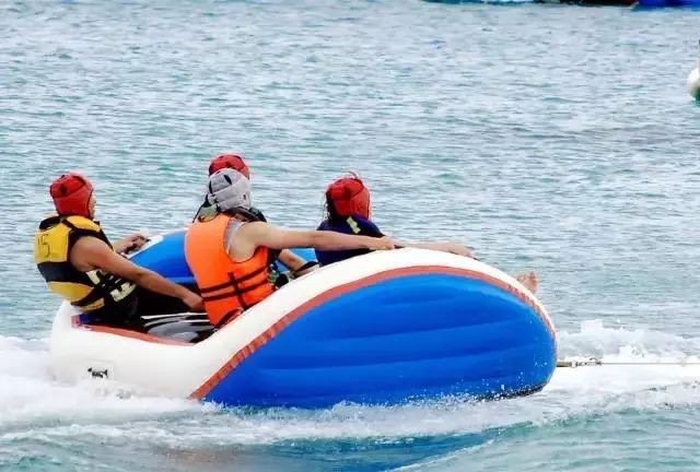 弄一个室外水上乐园,在野外制造一个水上乐园