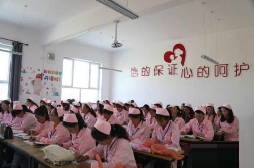 月嫂的正规证件,月嫂行业准入门槛低