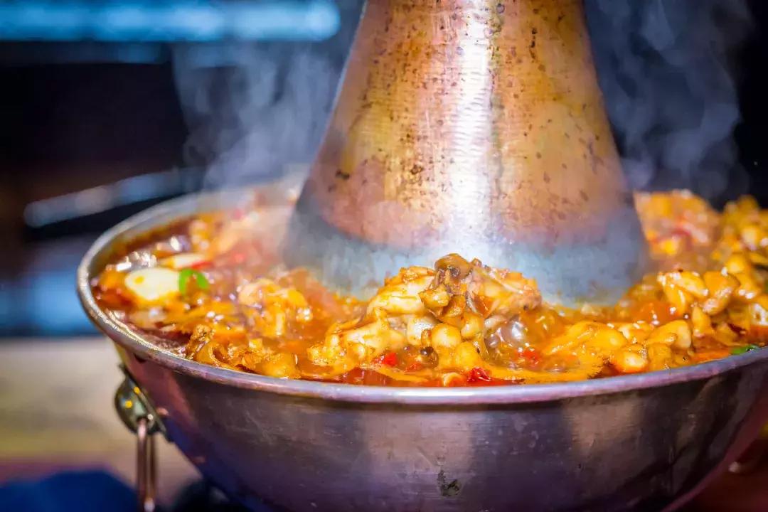 大连一家因为差评而火的店,大连风情街生意火爆