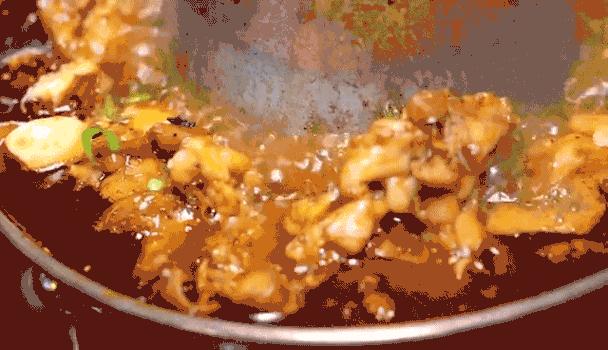 大连一家因为差评而火的店,大连风情街生意火爆