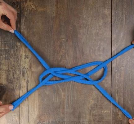 旧的t恤不要丢剪一下就很时尚,如何利用旧t恤变废为宝简单版