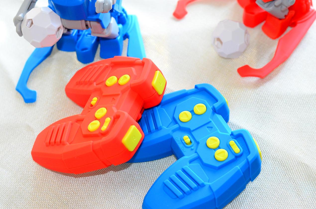 足球模拟器世界杯进球瞬间,simi机器人