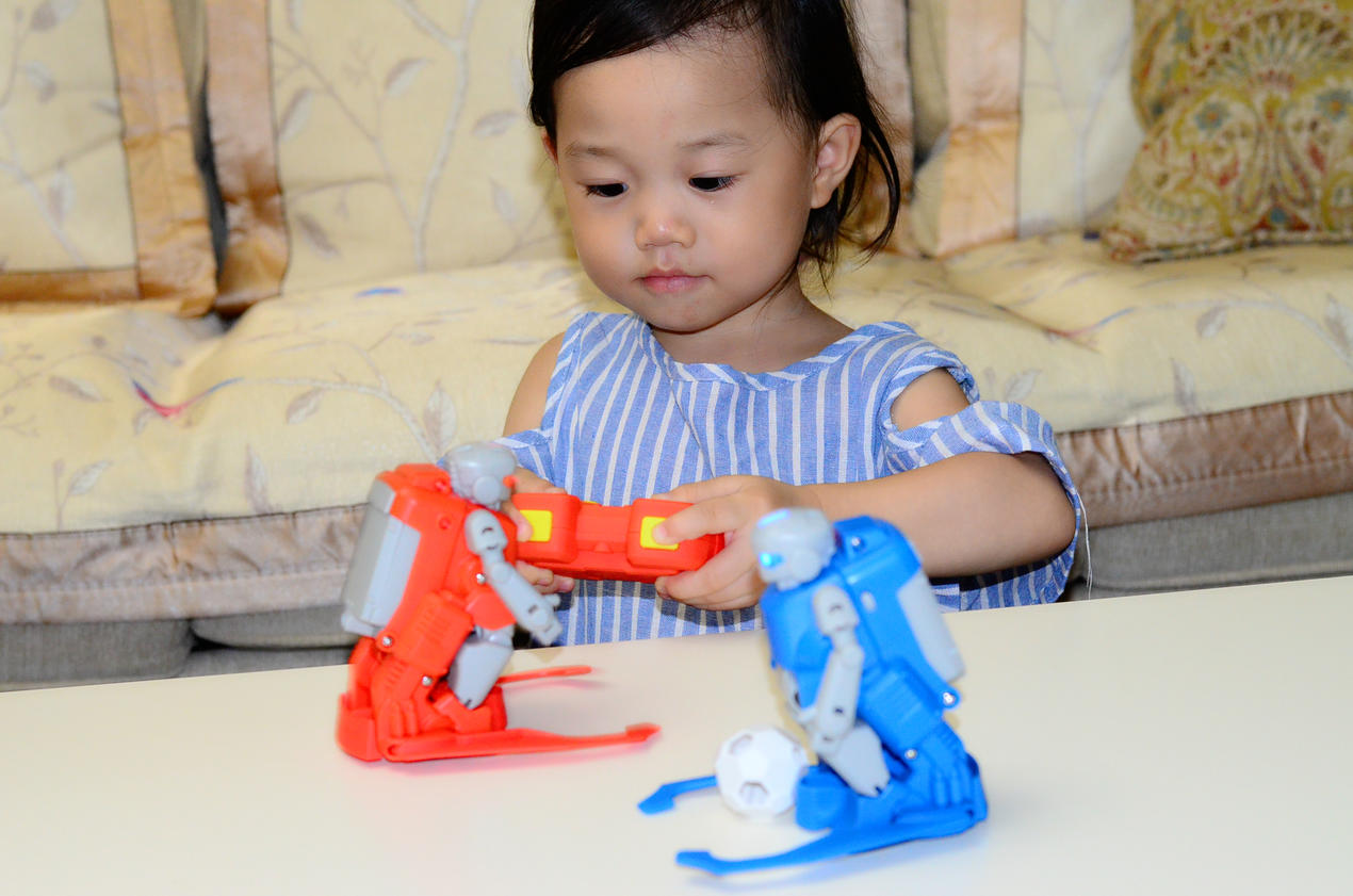 足球模拟器世界杯进球瞬间,simi机器人