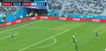 c罗与贝尔配合进球,17-18赛季梅西数据