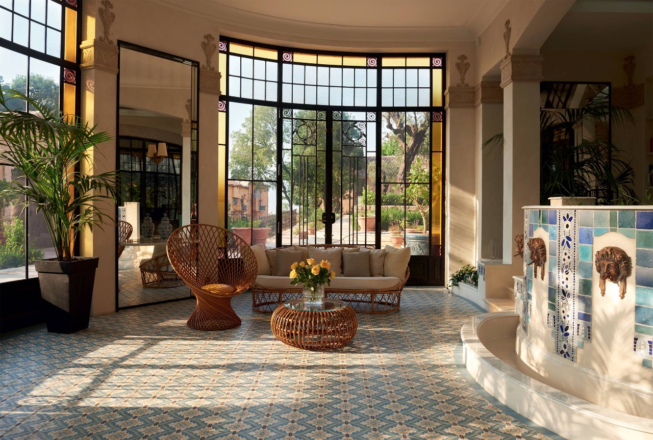 LV的手袋制作过程看不看?|LVMH又开始“*光脱**光”放飞自我了