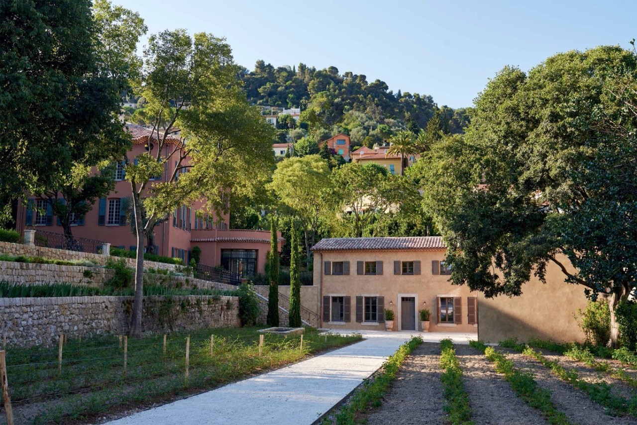 LV的手袋制作过程看不看?|LVMH又开始“*光脱**光”放飞自我了