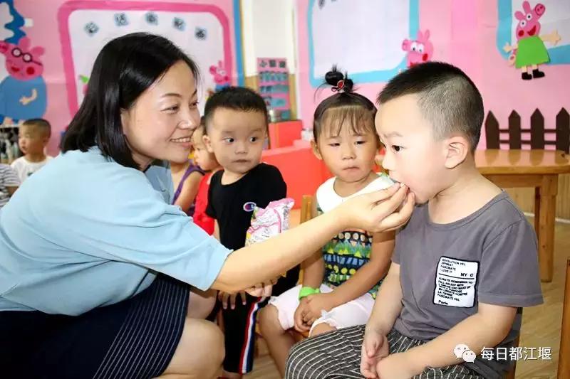 九月,我们开学啦!把天府故事读给世界听……