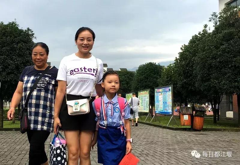 九月,我们开学啦!把天府故事读给世界听……