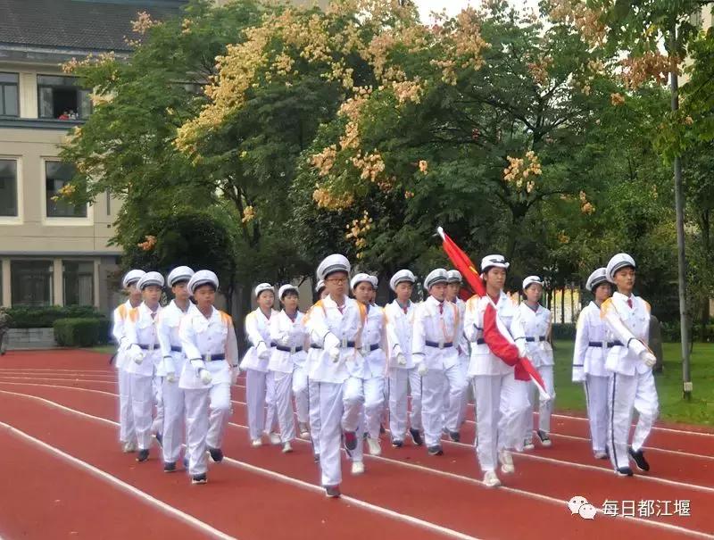 九月,我们开学啦!把天府故事读给世界听……