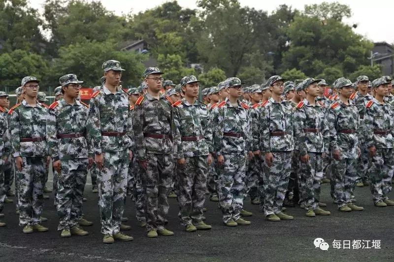 九月,我们开学啦!把天府故事读给世界听……