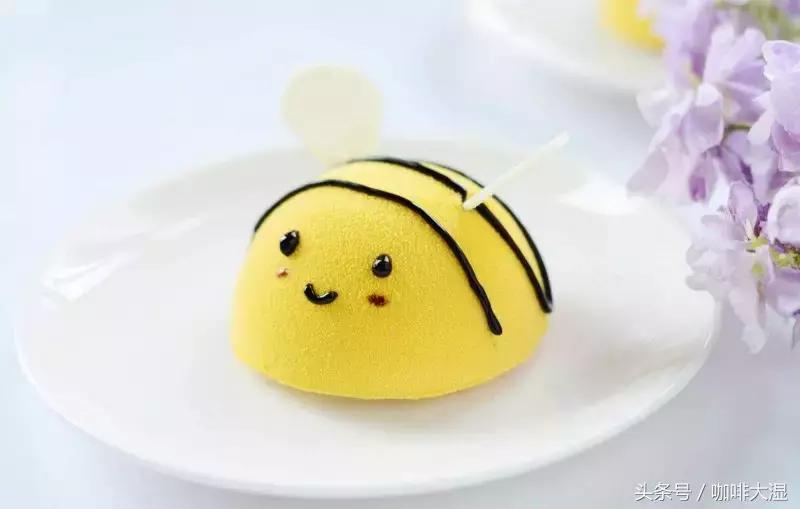 慕斯蛋糕怎样做的松软好看,制作慕斯蛋糕都需要什么