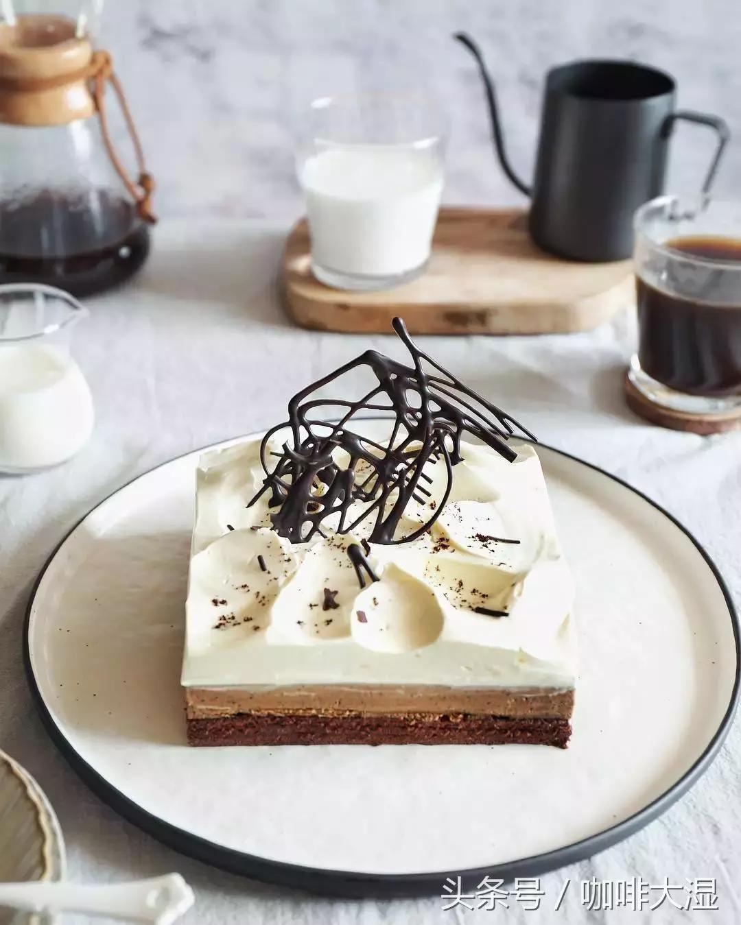 慕斯蛋糕怎样做的松软好看,制作慕斯蛋糕都需要什么