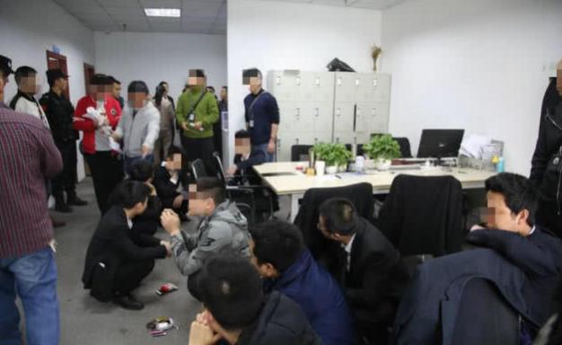 女子借3万八年不还被法院带走,女子借3万变14万后续