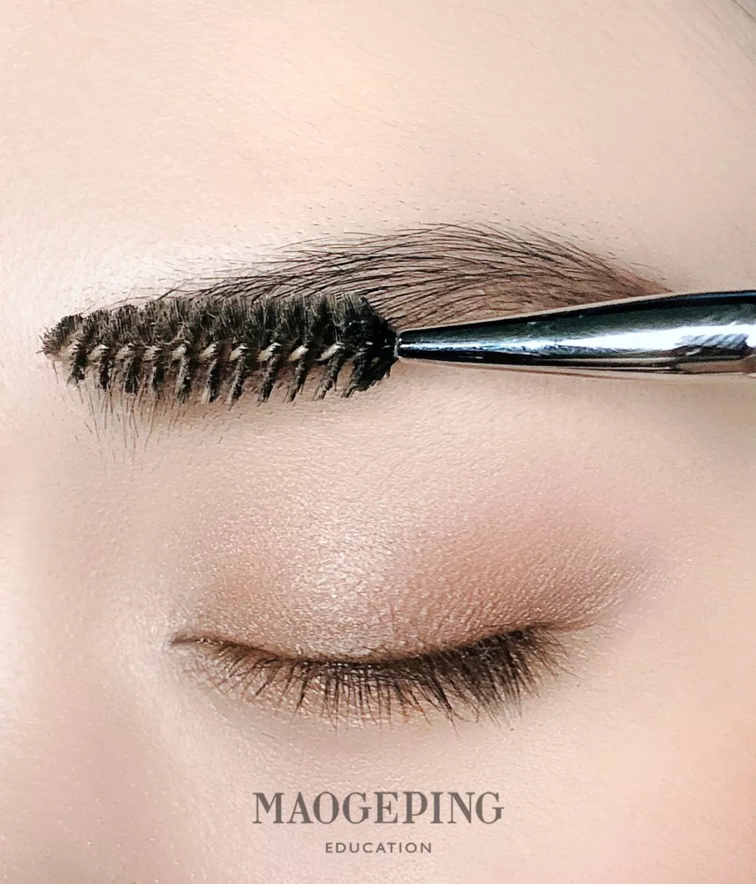 修眉画眉的正确方法,新手画眉修眉最简单方法