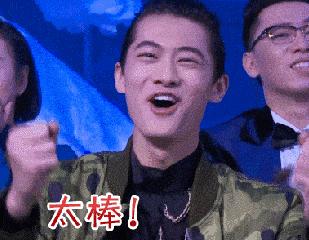 男子睡觉的时候耳朵里面出现异物,男子耳朵爬进了一只虫子