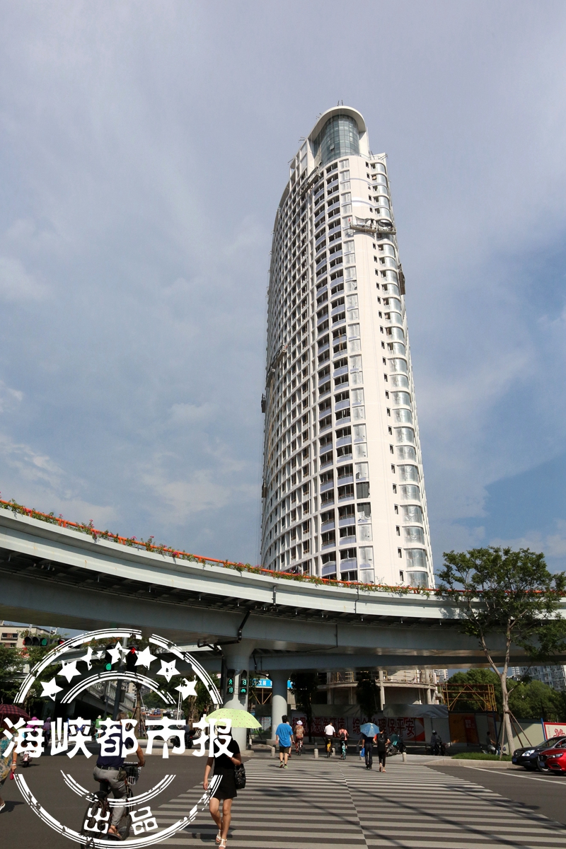 榕江边荒废的烂尾楼,榕江县最大的烂尾楼