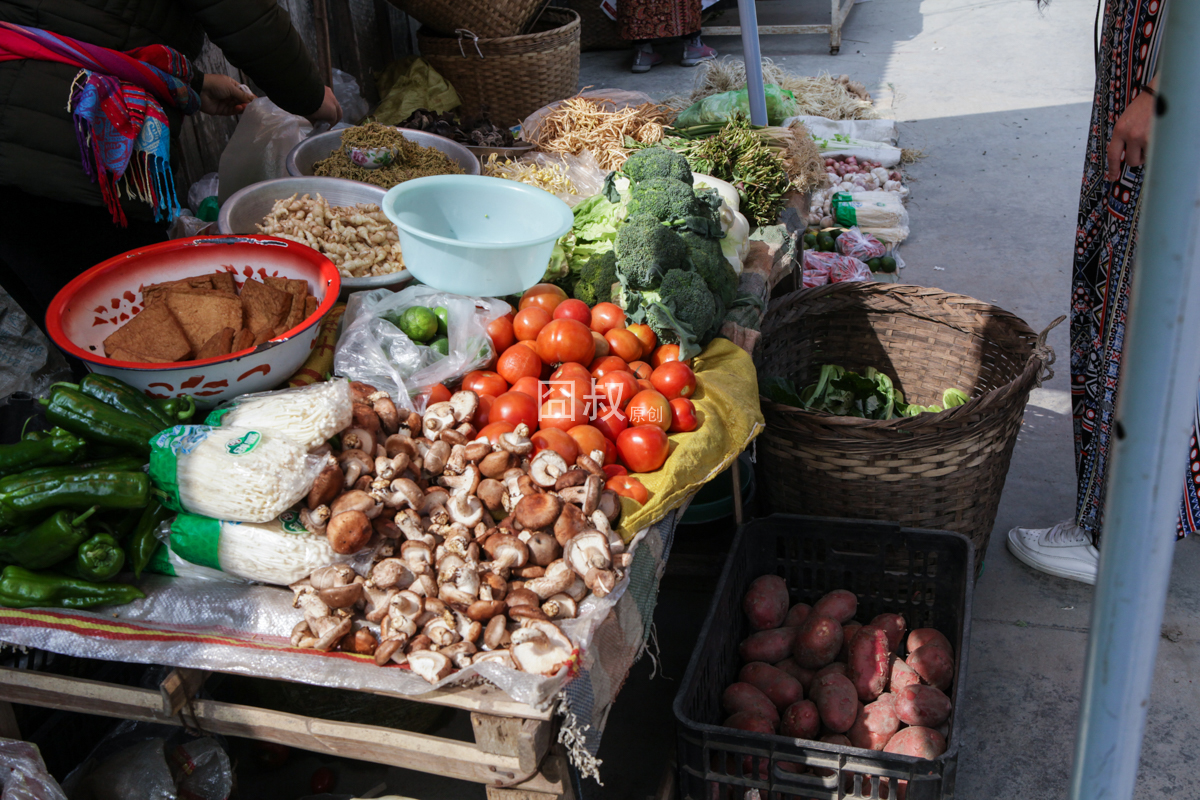 囧叔带你逛逛云南瑞丽那些游客找不到东西新鲜又实惠的市场