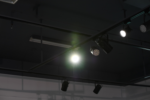 腾龙70-180f2.8镜头测评,腾龙长焦镜头70-180多少钱