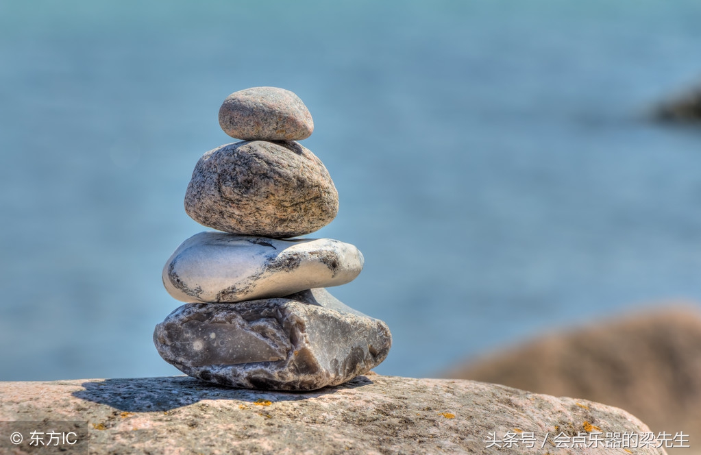 学吉他第一步应该学什么,学尤克里里对学吉他有帮助吗